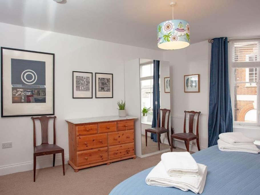 2 Central, Spacious, Apartment With Private Patio シドマウス エクステリア 写真